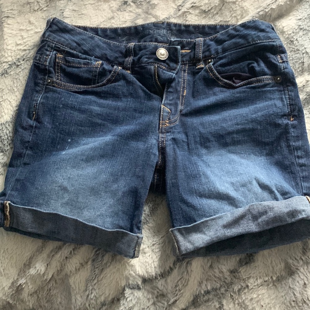 blue jean midrise express women’s shorts size 2